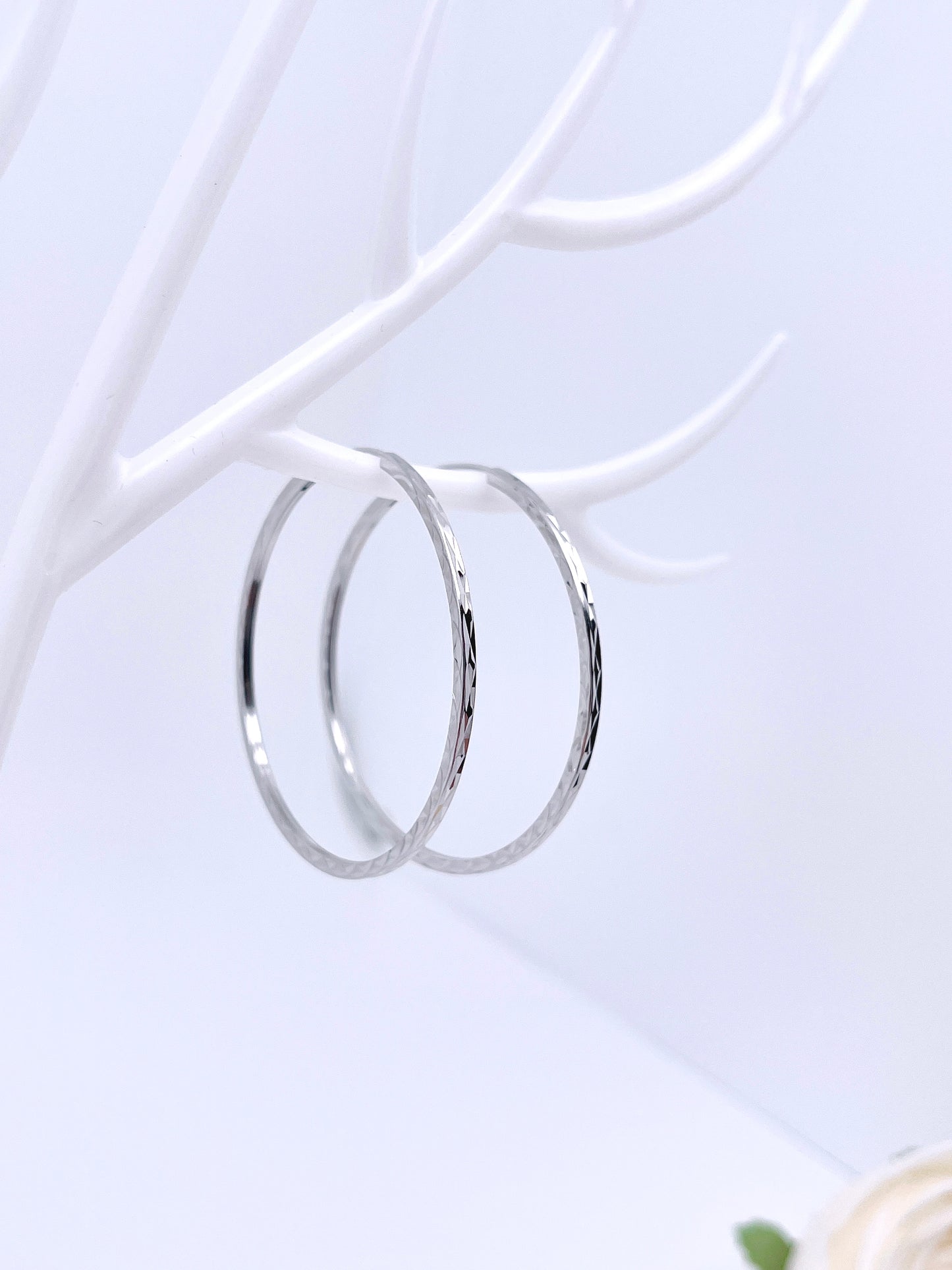 Big O Hoop Rutted Earrings in Sterling Silver