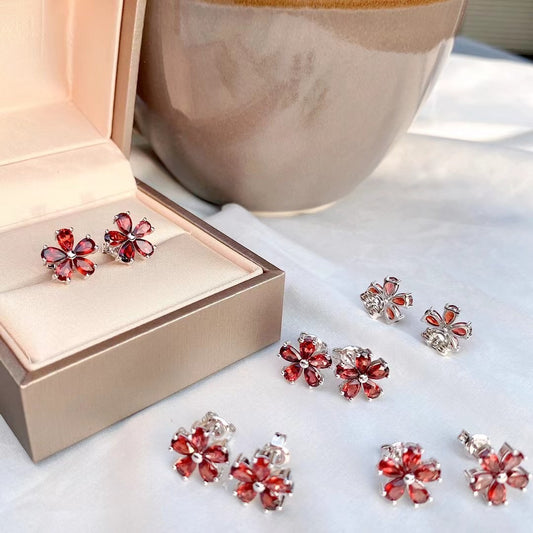 Flower gemstone earring studs