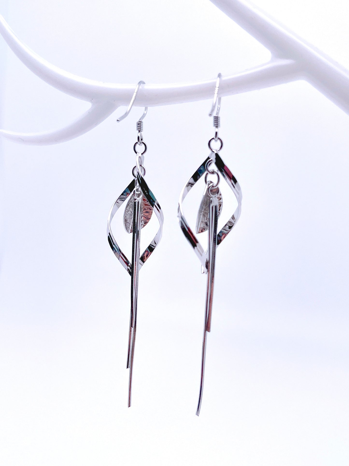 Twist Leaf Tassel Earrings