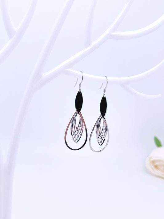 Teardrop-shape Dangle Earrings