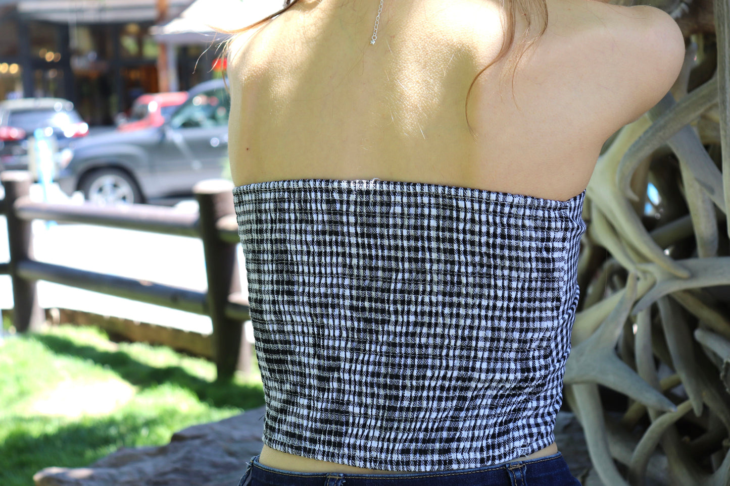 Plain strapless crop tops with a twist