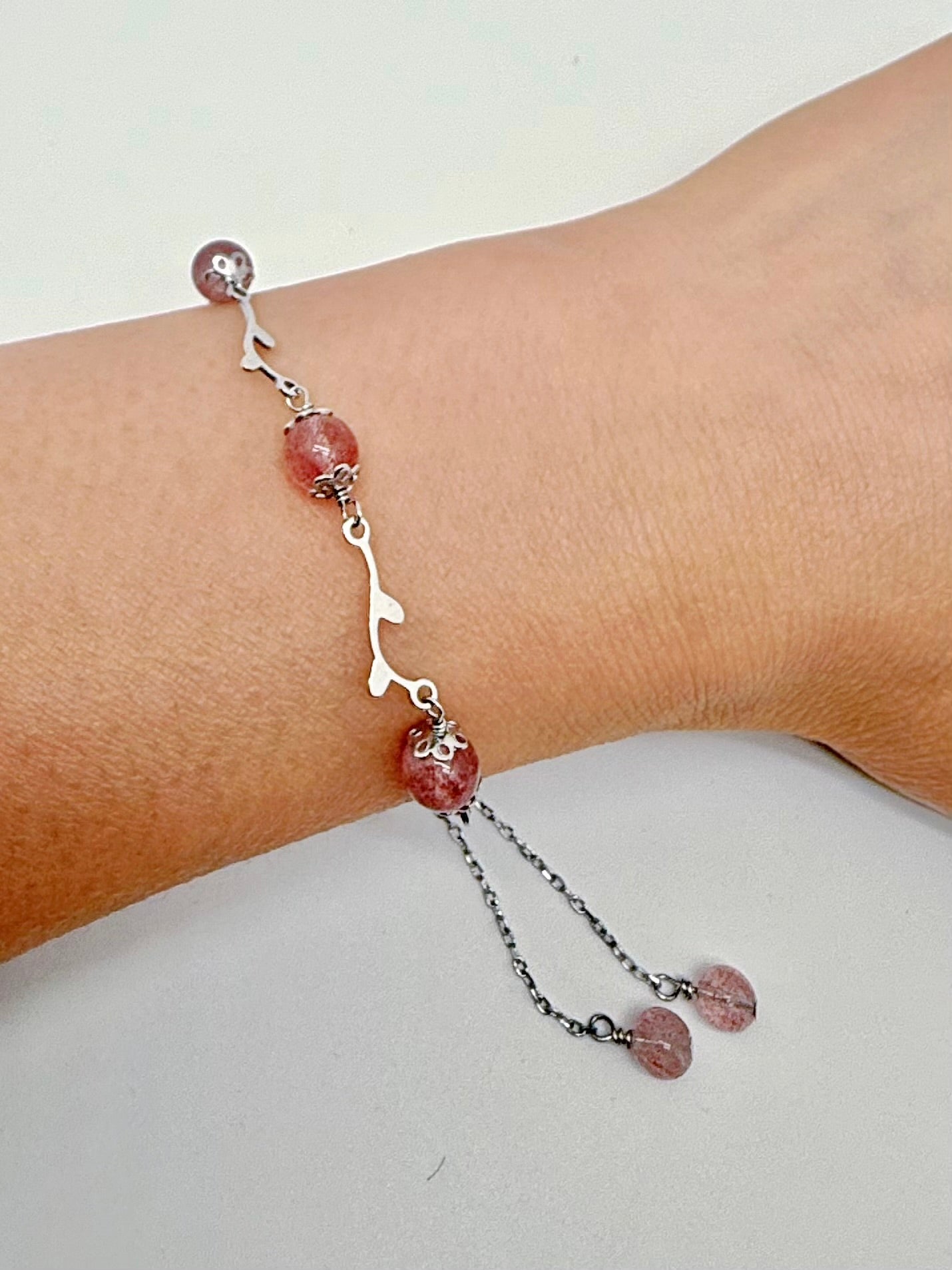 Adjustable Strawberry Crystal Stone Lariat Blacelet